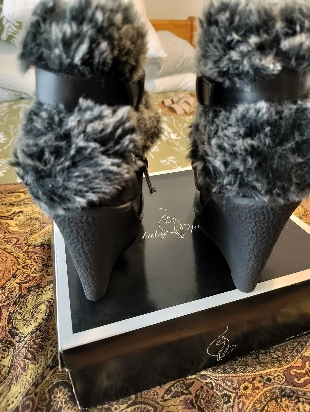 VTG Y2K Baby Phat Women's 7.5 Demaris Faux Fur Wedge Boots Black Like New OG Box